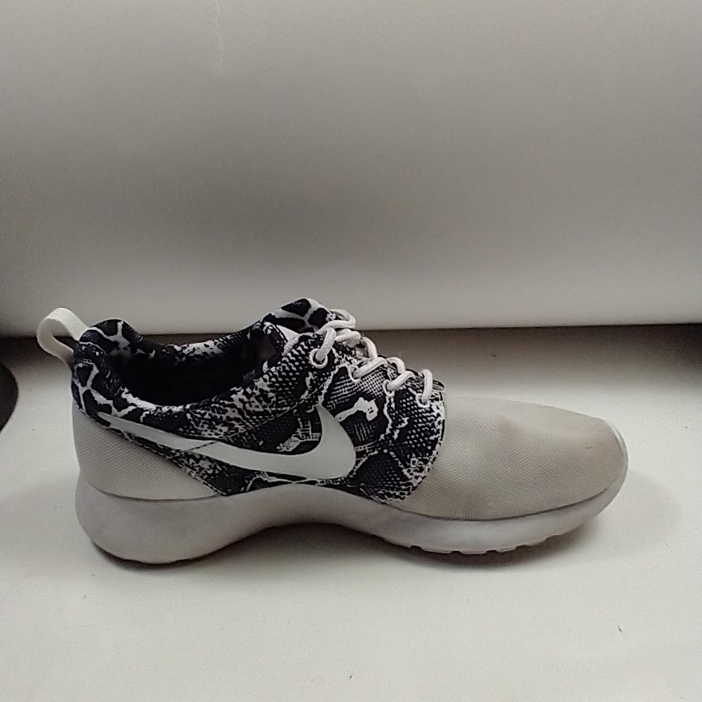 Nike Roche Run Running Shoes Women - Picture 6 of 12